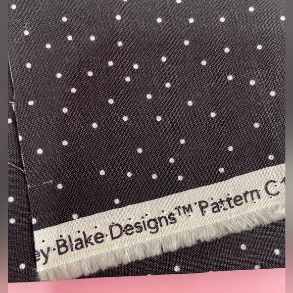 Lot of Designer Fabric Scraps for Quilting & Sewing Projects, Crafts Almost 2lbs - Picture 9 of 11